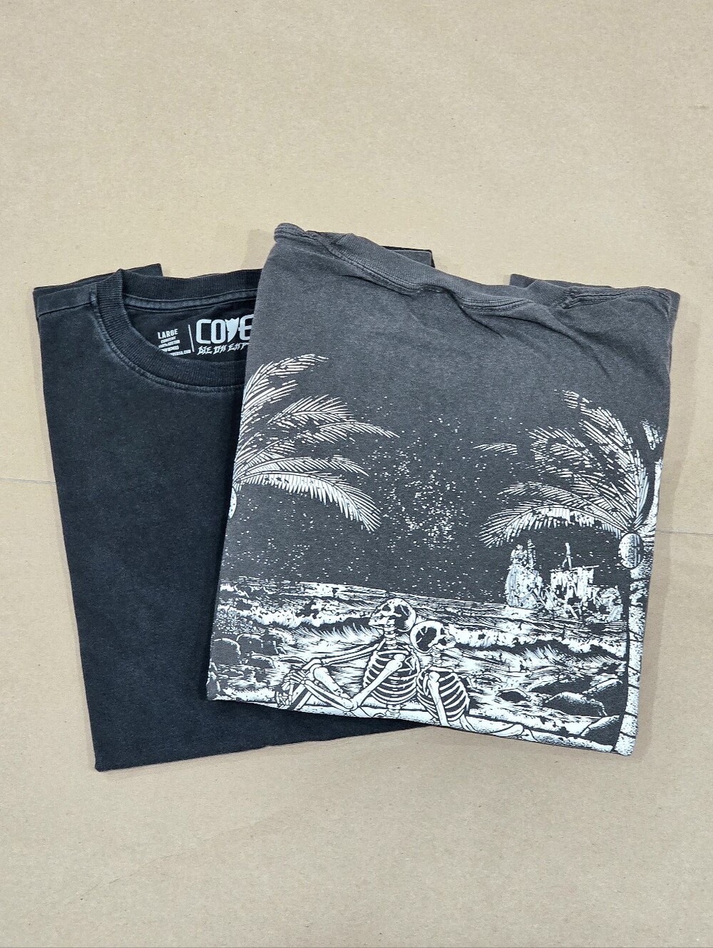 2-Pack COVE USA Men's Washed Black T-Shirts - Graphic & Plain (Size Large) - New